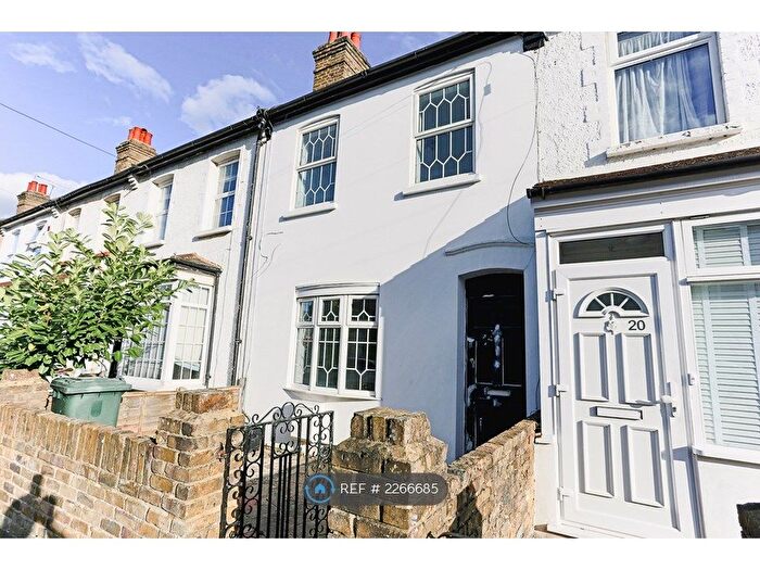 4 Bedroom Terraced House To Rent In Cranmer Road, Hayes, UB3