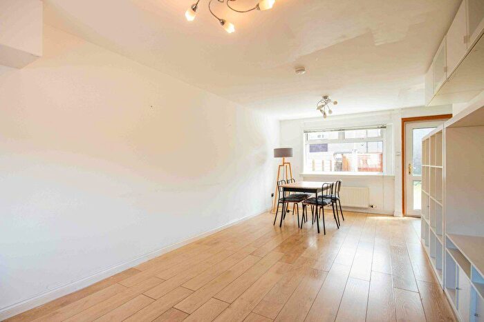 4 Bedroom End Of Terrace House To Rent In L – Hillwood Terrace, Edinburgh, EH28