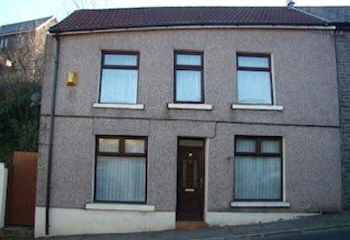 3 Bedroom Semi-Detached House For Sale In Coedcae Road, Pontypridd, CF37