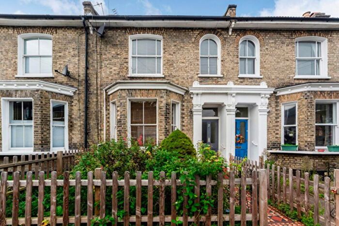 3 Bedroom House To Rent In Bonfield Road, SE13