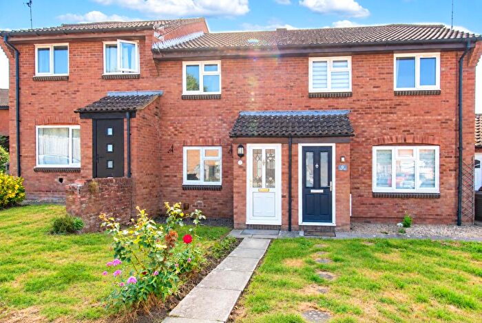2 Bedroom Terraced House For Sale In Granary Close, Devizes, Wiltshire, SN10
