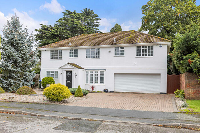 6 Bedroom Detached House For Sale In Pennington Drive, Weybridge, KT13