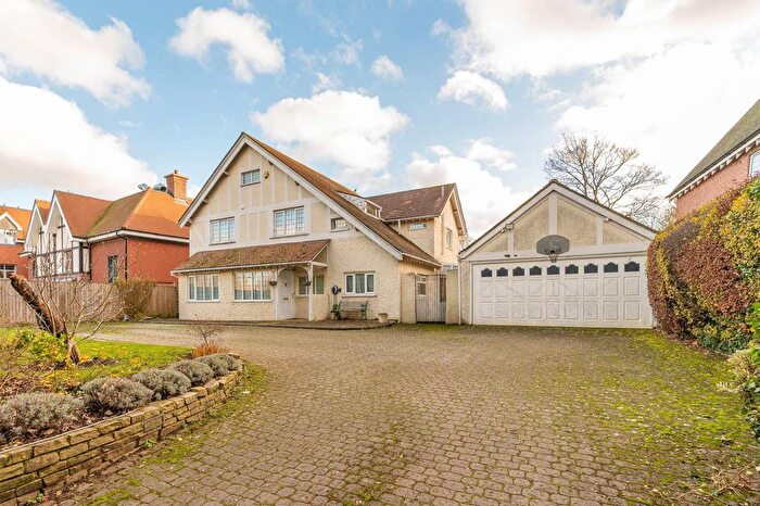 5 Bedroom Detached House For Sale In Foxley Lane, Purley, CR8