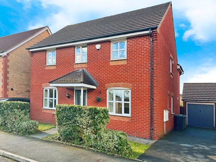 4 Bedroom Detached House To Rent In Lee Bank, Westhoughton, Bolton, BL5