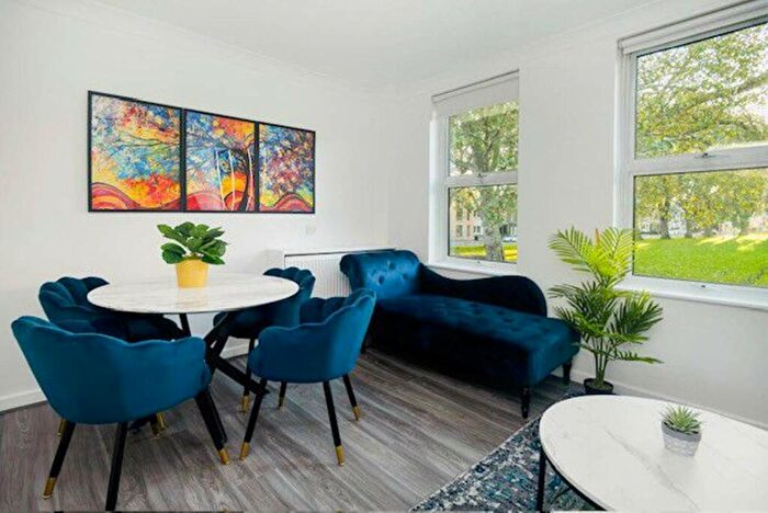 2 Bedroom End Of Terrace House To Rent In Caldecott Way, Clapton, London, E5