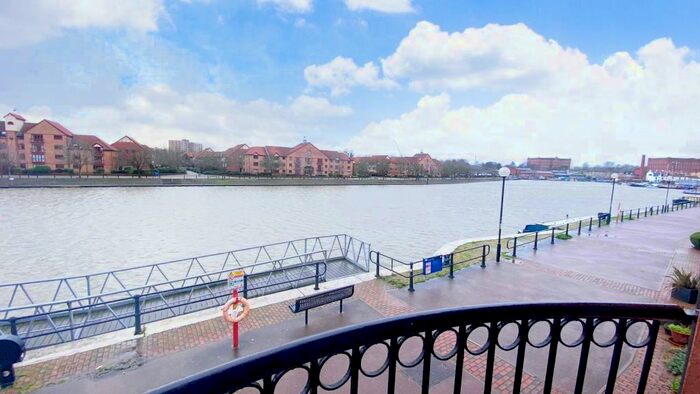 2 Bedroom Apartment To Rent In Pooles Wharf Court, Bristol, BS8
