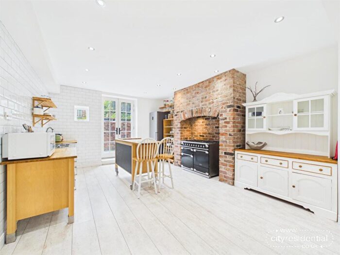4 Bedroom Town House For Sale In Falkner Street, Liverpool, L8