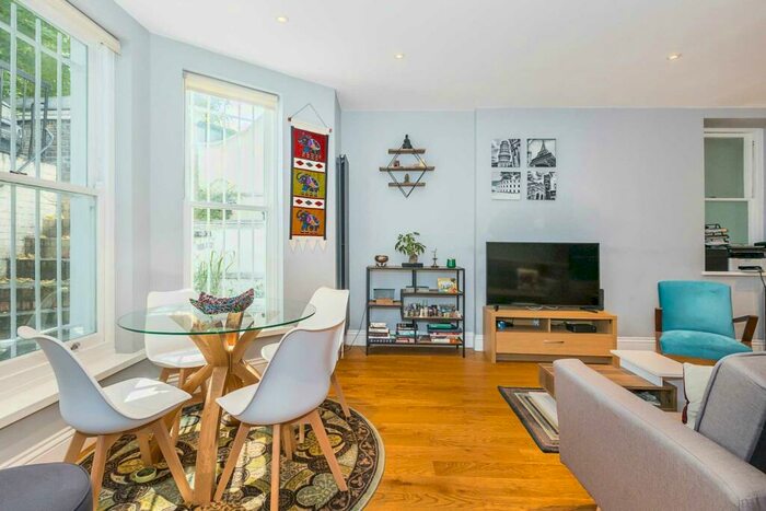 1 Bedroom Flat To Rent In Redcliffe Gardens, Chelsea, SW10