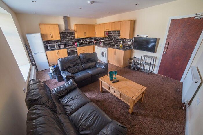 5 Bedroom Flat To Rent In Penny Street, Lancaster, LA1
