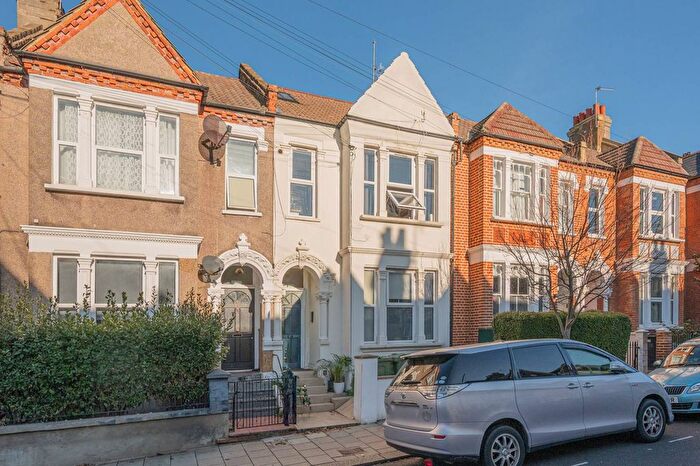 1 Bedroom Flat To Rent In Kingscourt Road, Streatham Hill, London, SW16