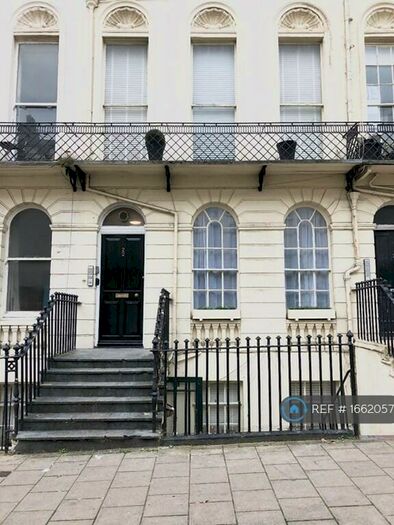 1 Bedroom Flat To Rent In Oriental Place, Brighton, BN1