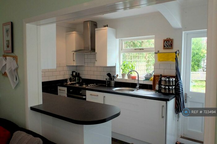 2 Bedroom Flat To Rent In East Dulwich, London, SE22