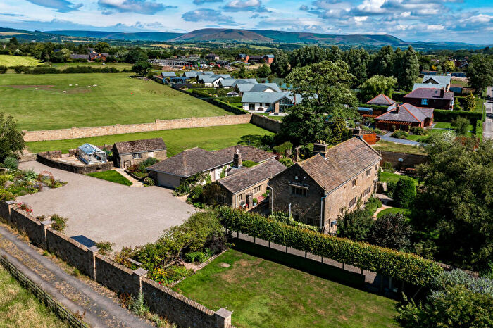5 Bedroom Detached House For Sale In Halfpenny Lane, Longridge, PR3