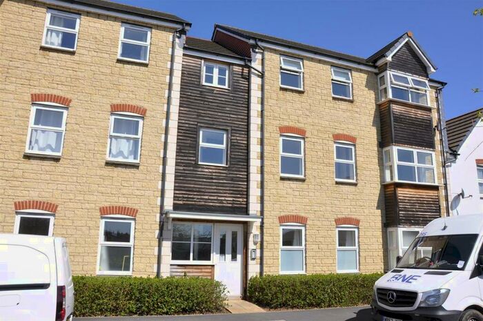 2 Bedroom Flat To Rent In Chaucer Grove, Whipton, Exeter, EX4