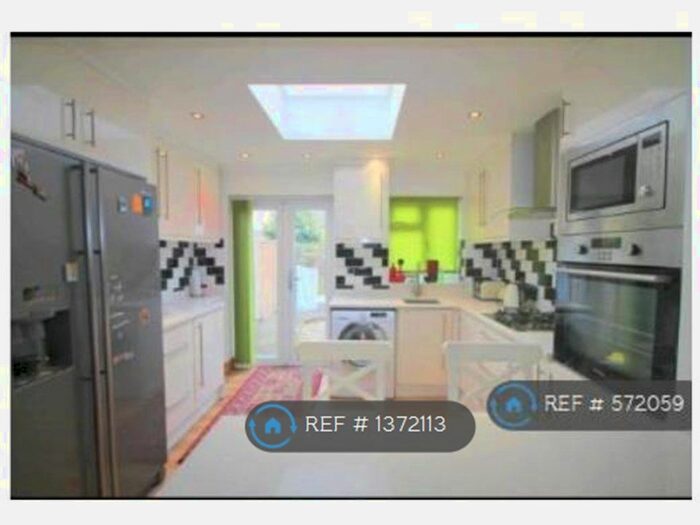 3 Bedroom Semi-Detached House To Rent In Trevithick Close, Feltham, TW14