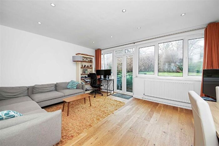 3 Bedroom Maisonette To Rent In Humber Road, Blackheath, SE3