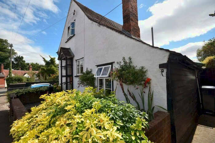 1 Bedroom Detached House For Sale In Bentfield End Causeway, Stansted Mountfitchet, CM24