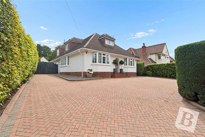 4 Bedroom Detached House For Sale In Hillside Walk, Brentwood, Essex, CM14