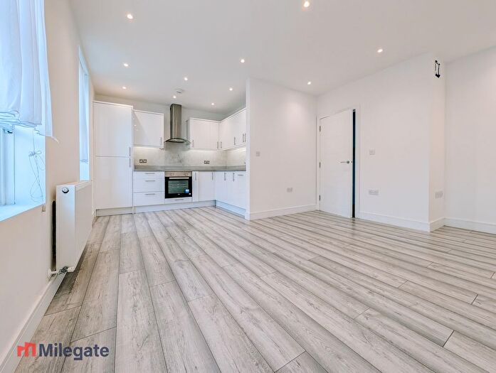 1 Bedroom Flat To Rent In Carshalton Road, Sutton, SM1