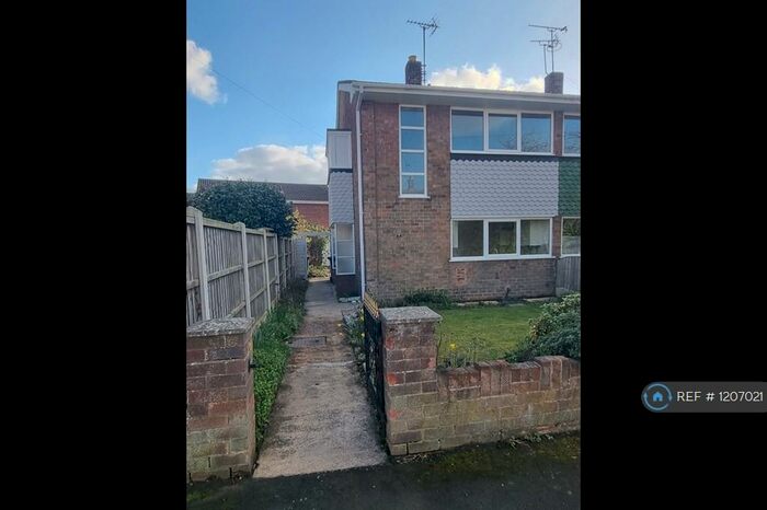 3 Bedroom Semi-Detached House To Rent In Millard Avenue, Hatfield, Doncaster, DN7