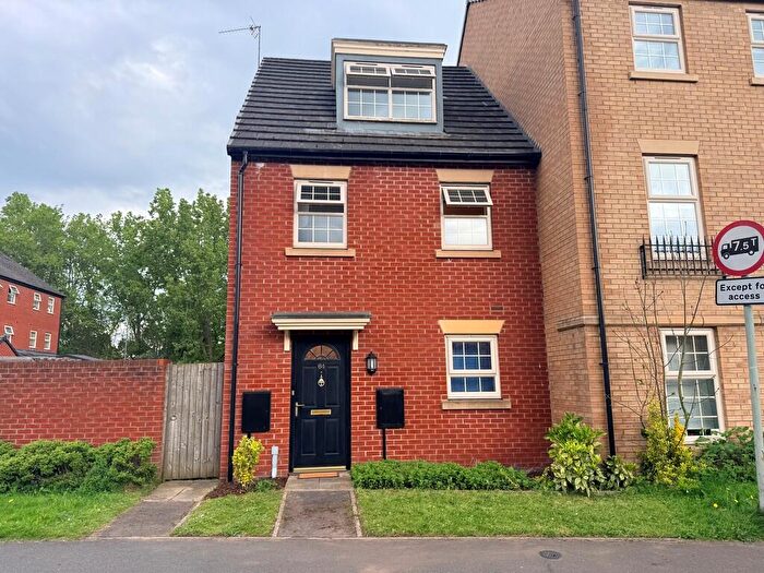 3 Bedroom Town House For Sale In Goodsmoor Road, Sinfin, DE24