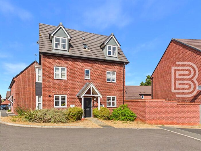 4 Bedroom Detached House For Sale In Lelleford Close, Long Lawford, Rugby, CV23