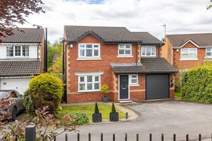 4 Bedroom Detached House For Sale In Hedgerows Road, Leyland, PR25