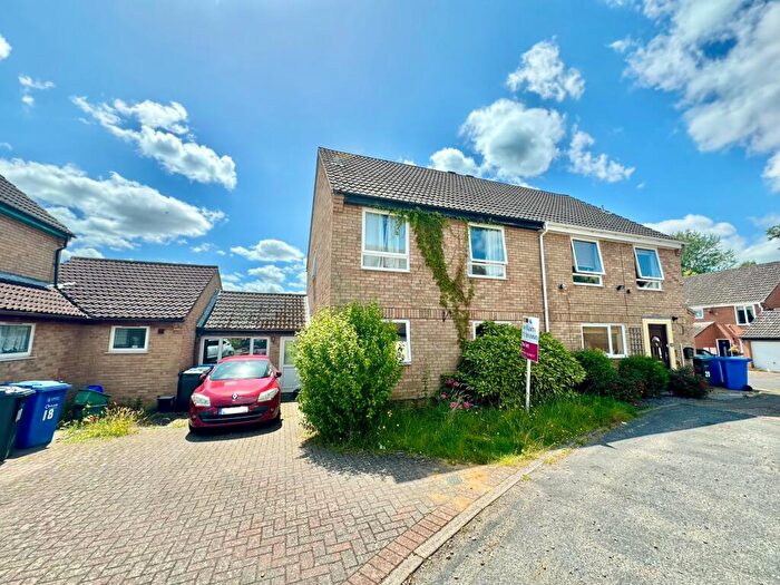 4 Bedroom Semi-Detached House To Rent In Courtenay Close, Norwich, NR5