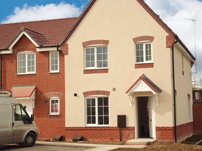 3 Bedroom Property To Rent In Crump Way, Evesham, WR11
