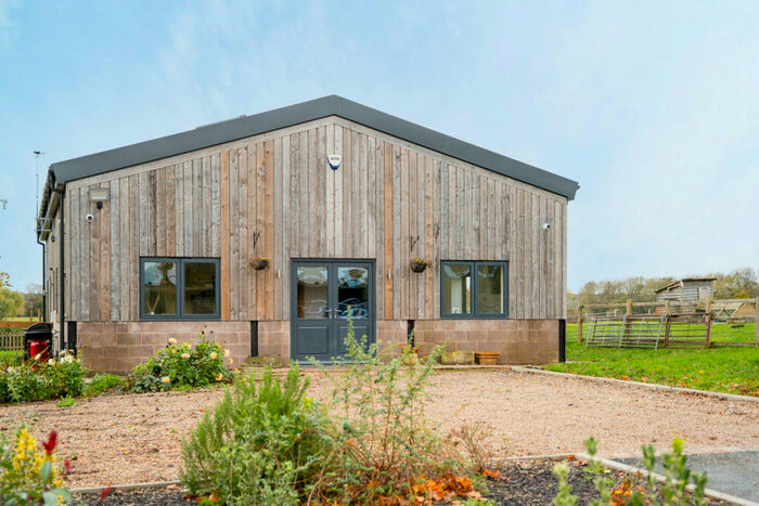 4 Bedroom Barn Conversion For Sale In Fockbury Road Dodford Bromsgrove, Worcestershire, B61