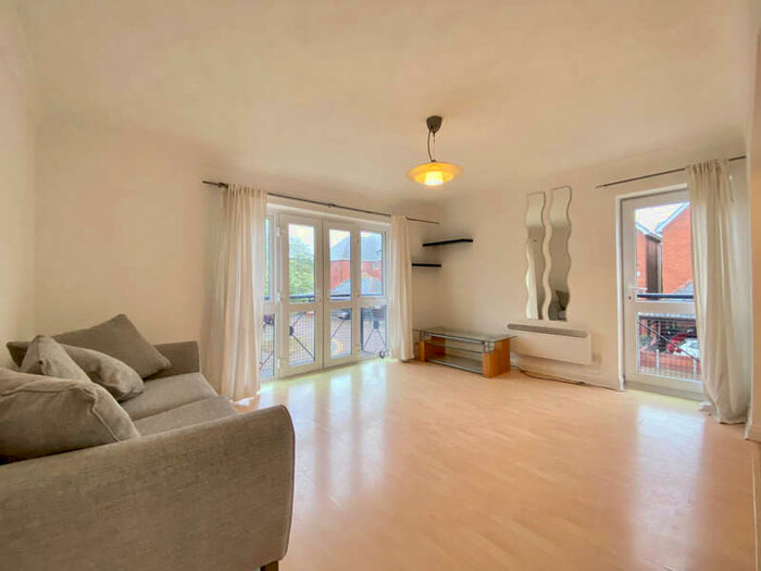 2 Bedroom Apartment To Rent In St Lawrence Quay Salford Quays, Salford, M50