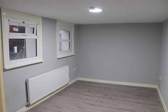 2 Bedroom Flat To Rent In Romford Road, London, E7