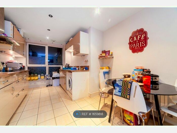 2 Bedroom Flat To Rent In London Road, Croydon, CR0