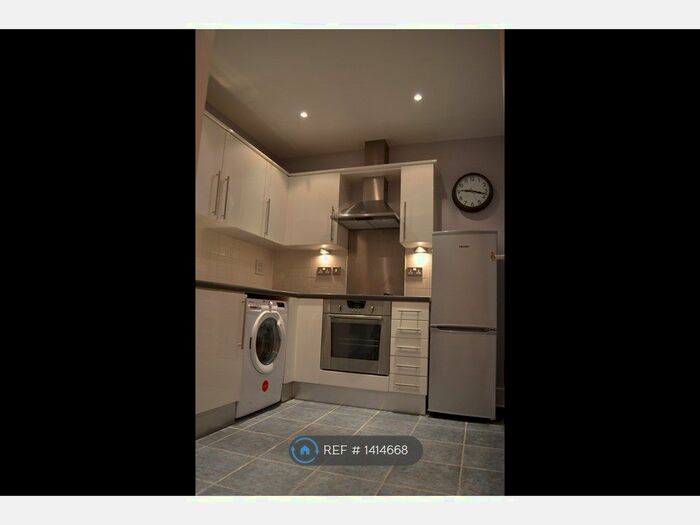 1 Bedroom Flat To Rent In Peckham, London, SE5