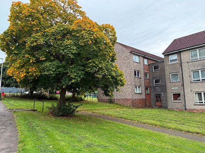 2 Bedroom Flat To Rent In Forth Crescent, Menzieshill, Dundee, DD2