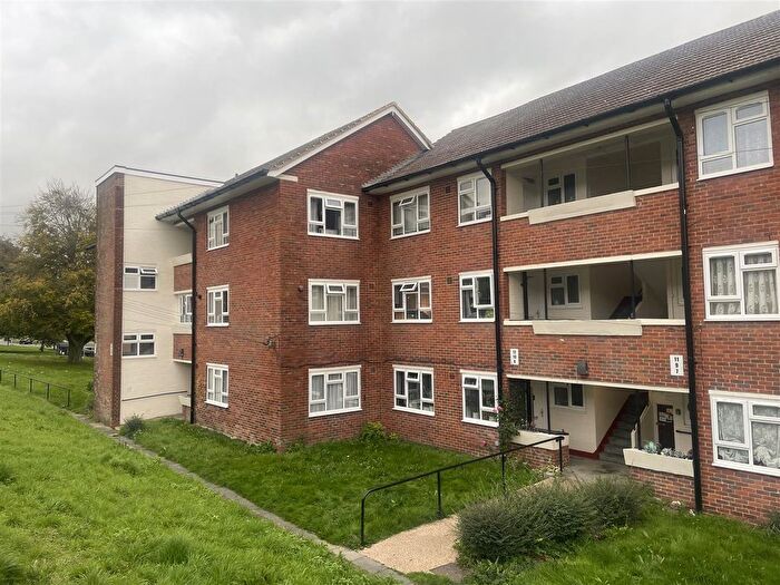 1 Bedroom Flat To Rent In Selsfield Drive, Brighton, BN2