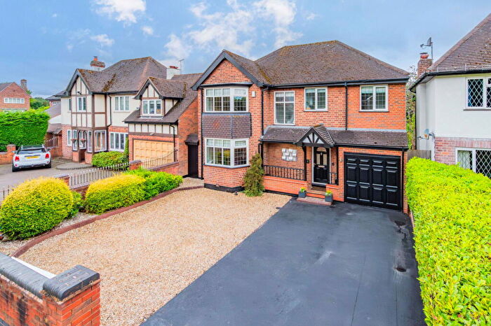 5 Bedroom Detached House For Sale In Lichfield Road, Sutton Coldfield, B74