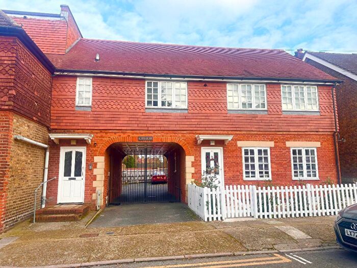 2 Bedroom Maisonette To Rent In Aynscombe Angle, Orpington, Kent, BR6