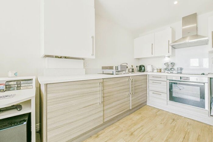 1 Bedroom Flat For Sale In Giles Crescent, Stevenage, Hertfordshire, SG1