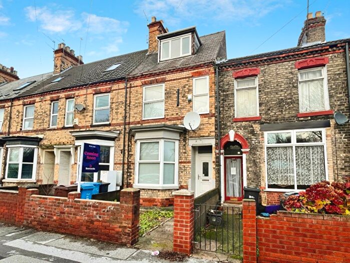 4 Bedroom Terraced House For Sale In Queens Road, Hull, HU5