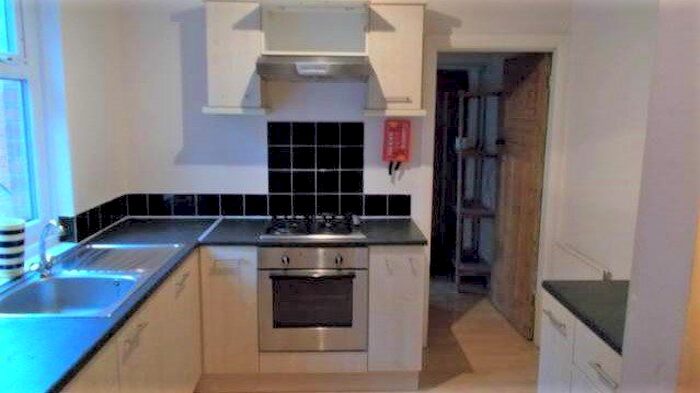 3 Bedroom Flat To Rent In Whitefield Terrace, Heaton, Newcastle Upon Tyne NE6