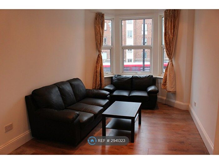 4 Bedroom Maisonette To Rent In Tooting High Street, London, SW17
