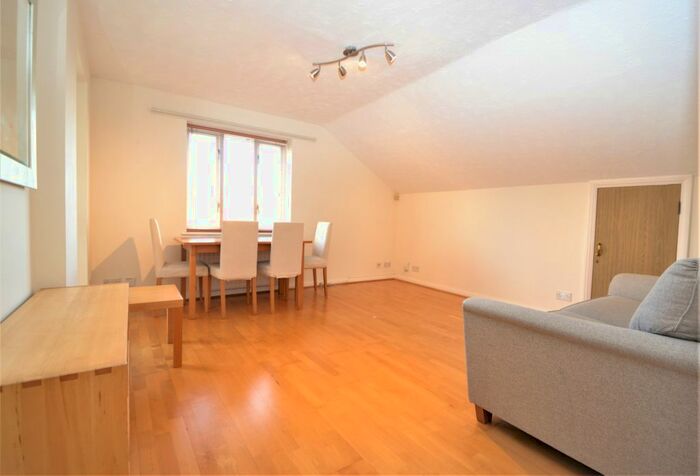 1 Bedroom Flat To Rent In Ewell Road, Surbiton, KT6