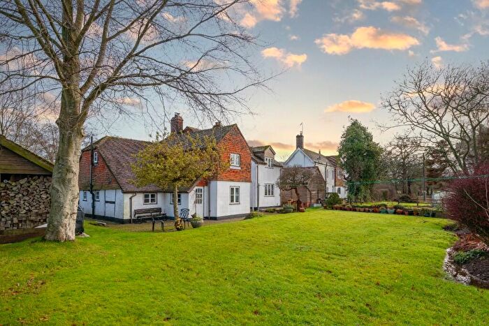 4 Bedroom Detached House For Sale In Keepers Corner, RH6