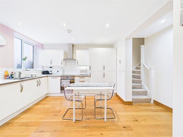 2 Bedroom Maisonette For Sale In Zion Heights, Bristol, BS13