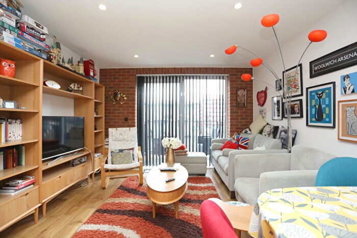 2 Bedroom Flat For Sale In Major Draper Street, London, SE18