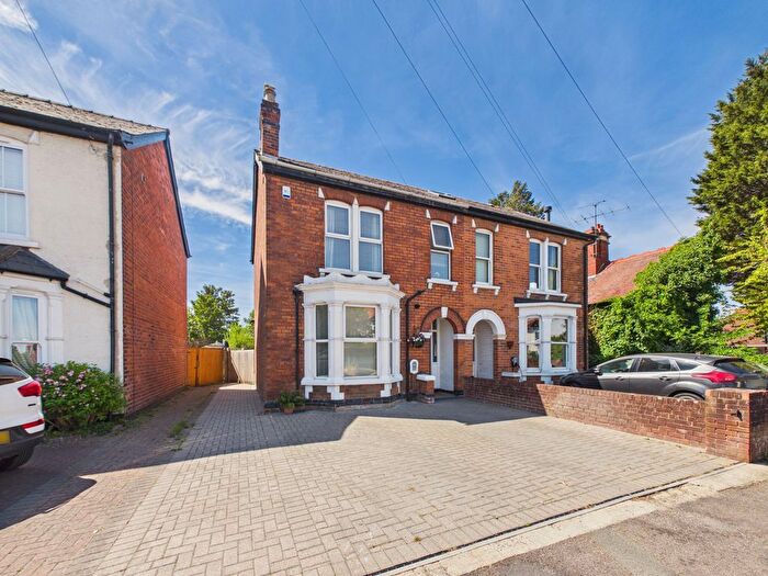 4 Bedroom Semi Detached House For Sale In Tuffley Avenue, Gloucester, GL1