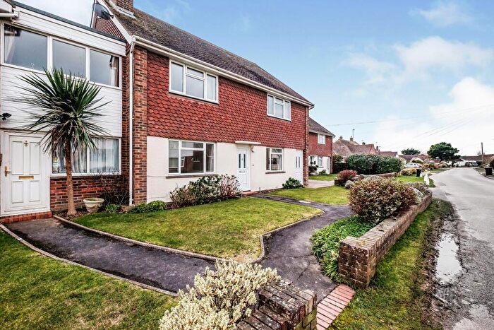 2 Bedroom Flat To Rent In St. Malo Court, St. Helier Road, Ferring, BN12