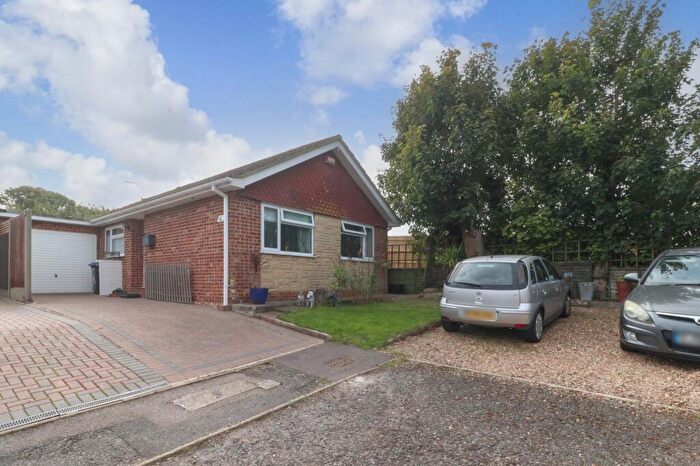 2 Bedroom Bungalow For Sale In Firbank Gardens, Margate, CT9