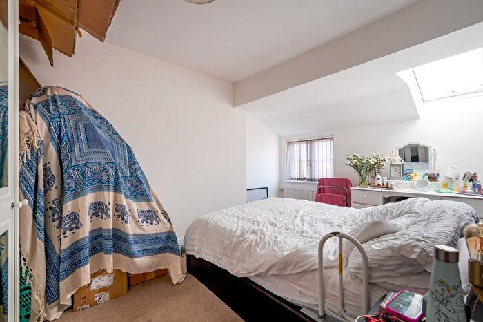 2 Bedroom Flat For Sale In Clinton Lane, Seaford, BN25